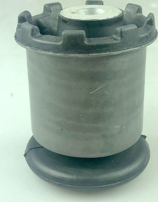 Сайлентблок заднего рычага подвески Hutchinson. Артикул 590598