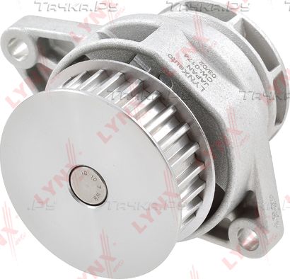 Помпа (водяной насос) LYNXauto для Volkswagen Bora 2000-2005. Артикул CW-0174