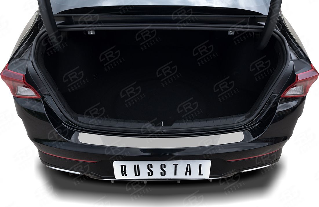 Накладка на задний бампер (лист нерж., зеркальный) RusStal для Kia K5 2020-2026. Артикул KIAKN-003608