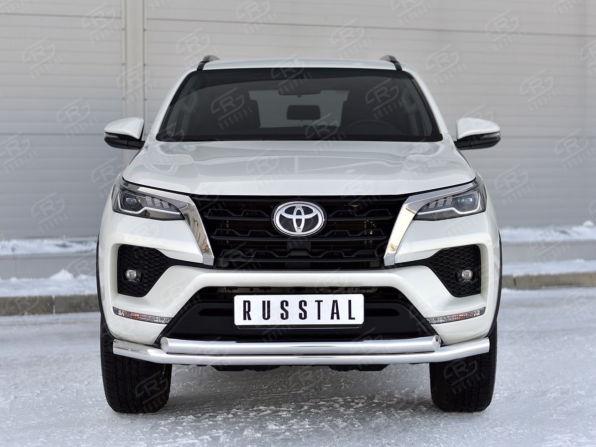 Защита RusStal переднего бампера d63 секции-d63 секции для Toyota Fortuner II 2020-2026. Артикул TFRZ-003527