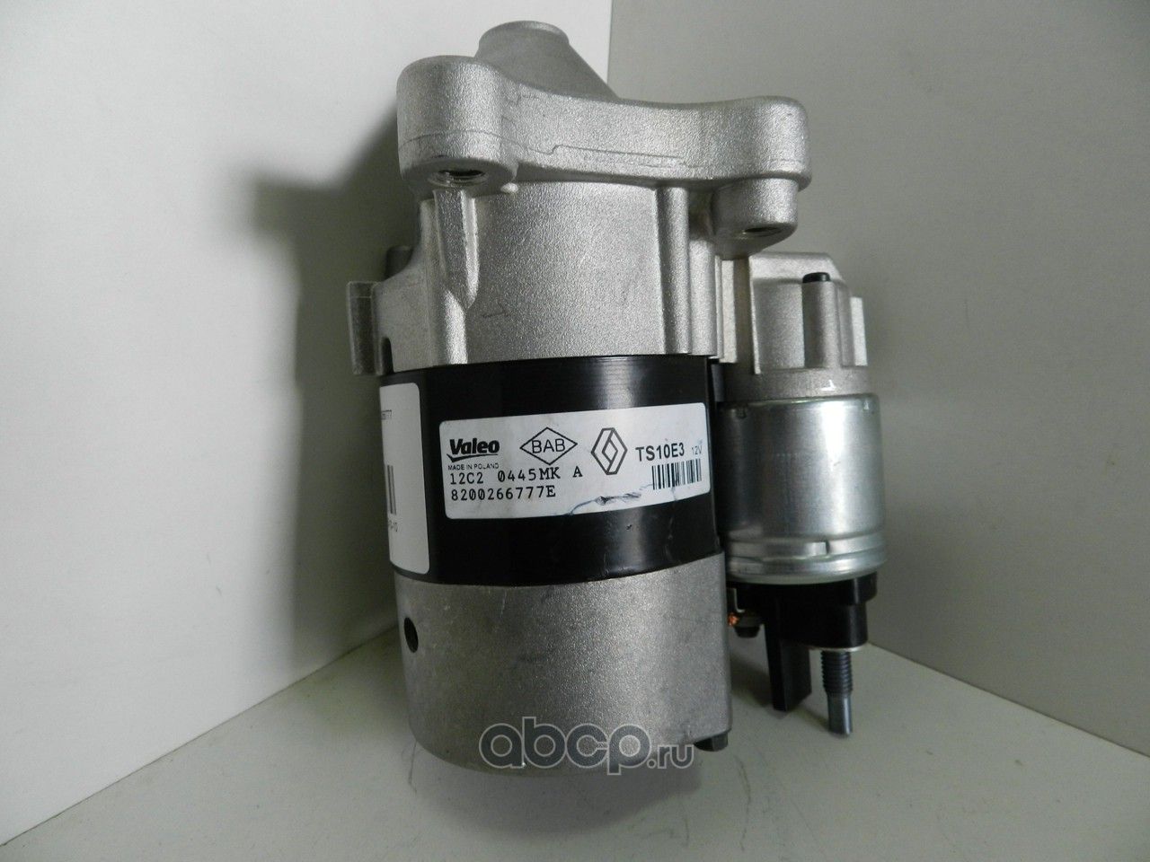 Стартер Renault. Артикул 8200266777