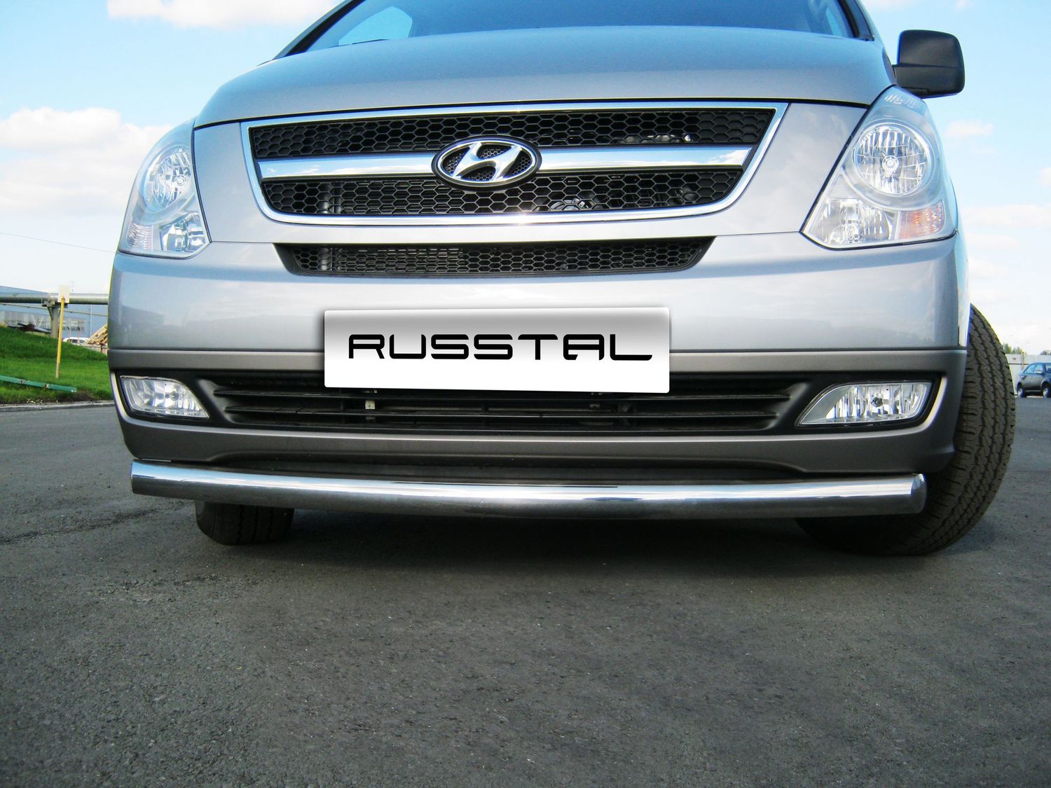 Защита RusStal переднего бампера d76 (дуга) для Hyundai H1 Grand Starex 2007-2026. Артикул HHZ-000010