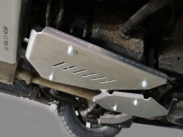 Защита алюминиевая ТСС (4 мм) для емкости с AdBlue Hyundai Staria 2022-2026. Артикул ZKTCC00537