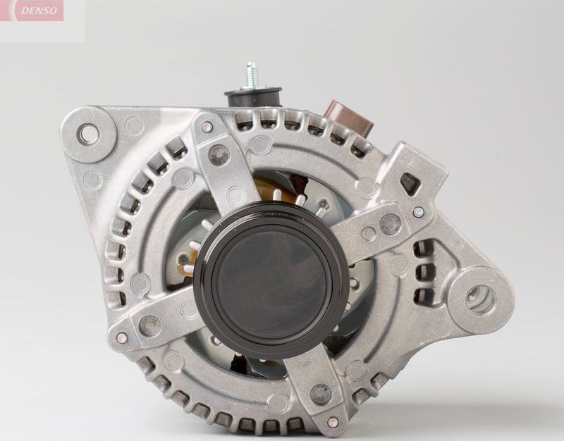 Генератор Denso. Артикул DAN1011