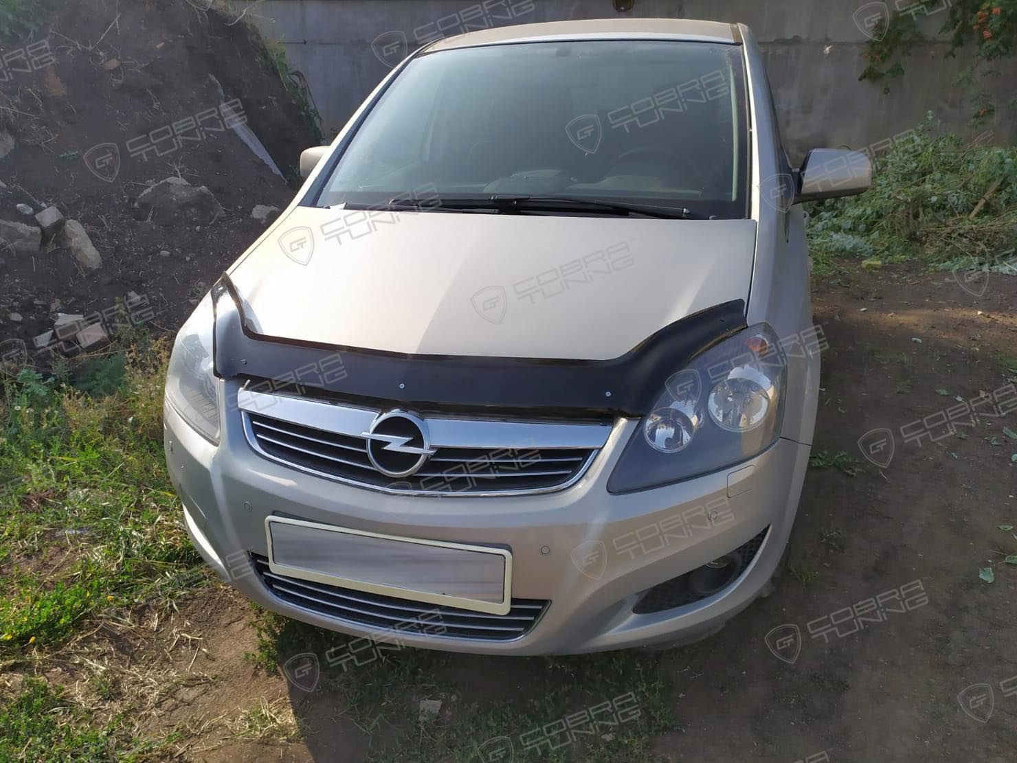 Дефлектор Cobra Tuning для капота Opel Zafira B 2005-2011. Артикул DK071