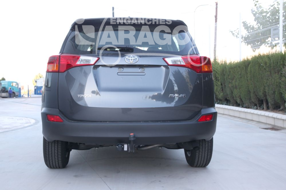 Фаркоп Aragon для Toyota RAV4 IV 2013-2019. Артикул E6405DA