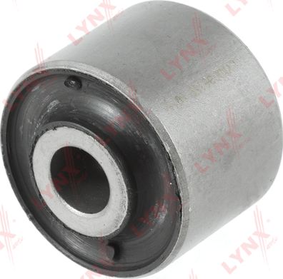 Сайлентблок переднего рычага подвески LYNXauto. Артикул B8339