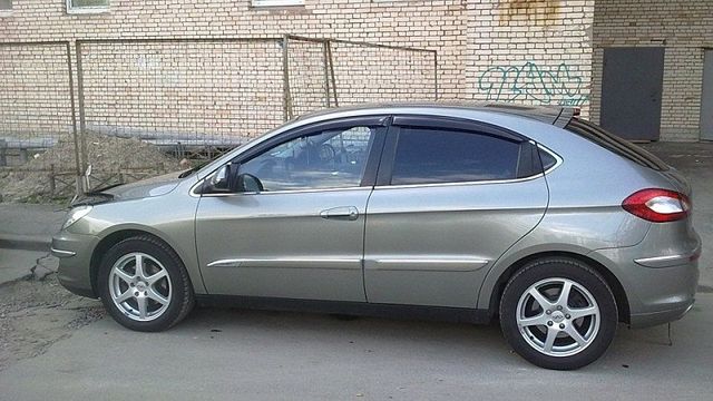 Дефлекторы Cobra Tuning для окон Chery M11 седан 2010-2015. Артикул C20608