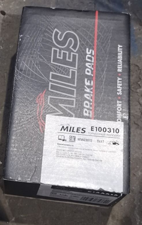 Тормозные колодки Miles (Semi-Metallic). Артикул E100310