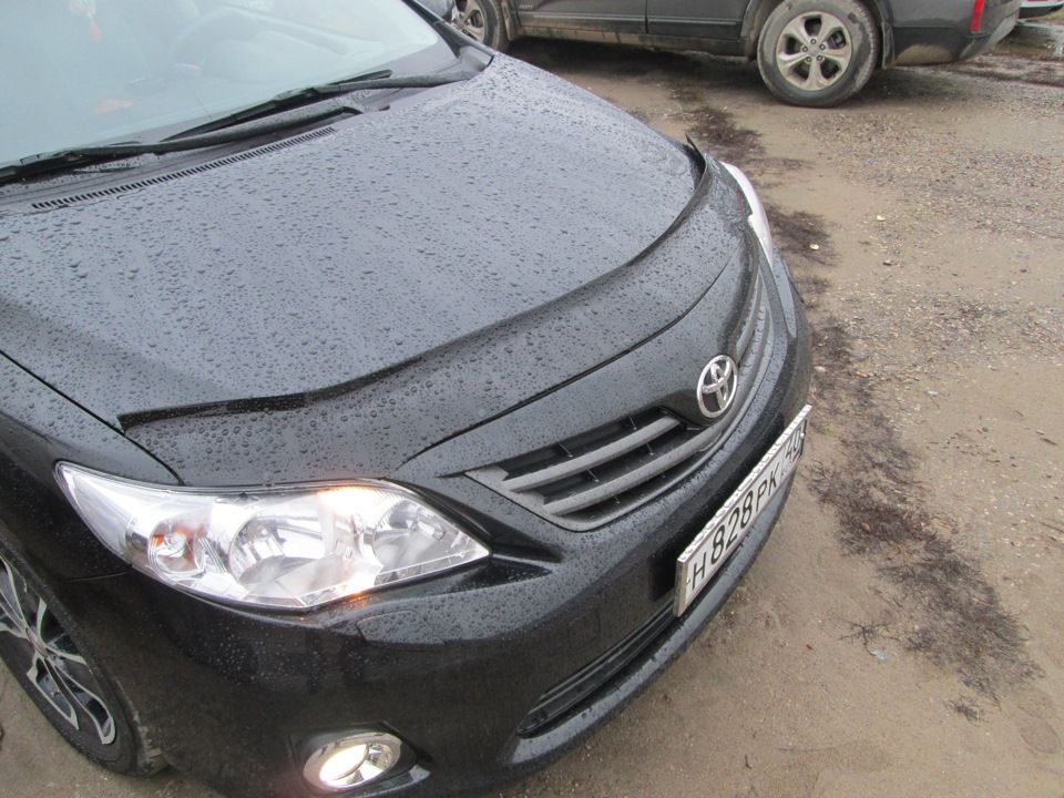 Дефлектор VT52 для капота Toyota Corolla E150 2007-2013. Артикул TYA29VT