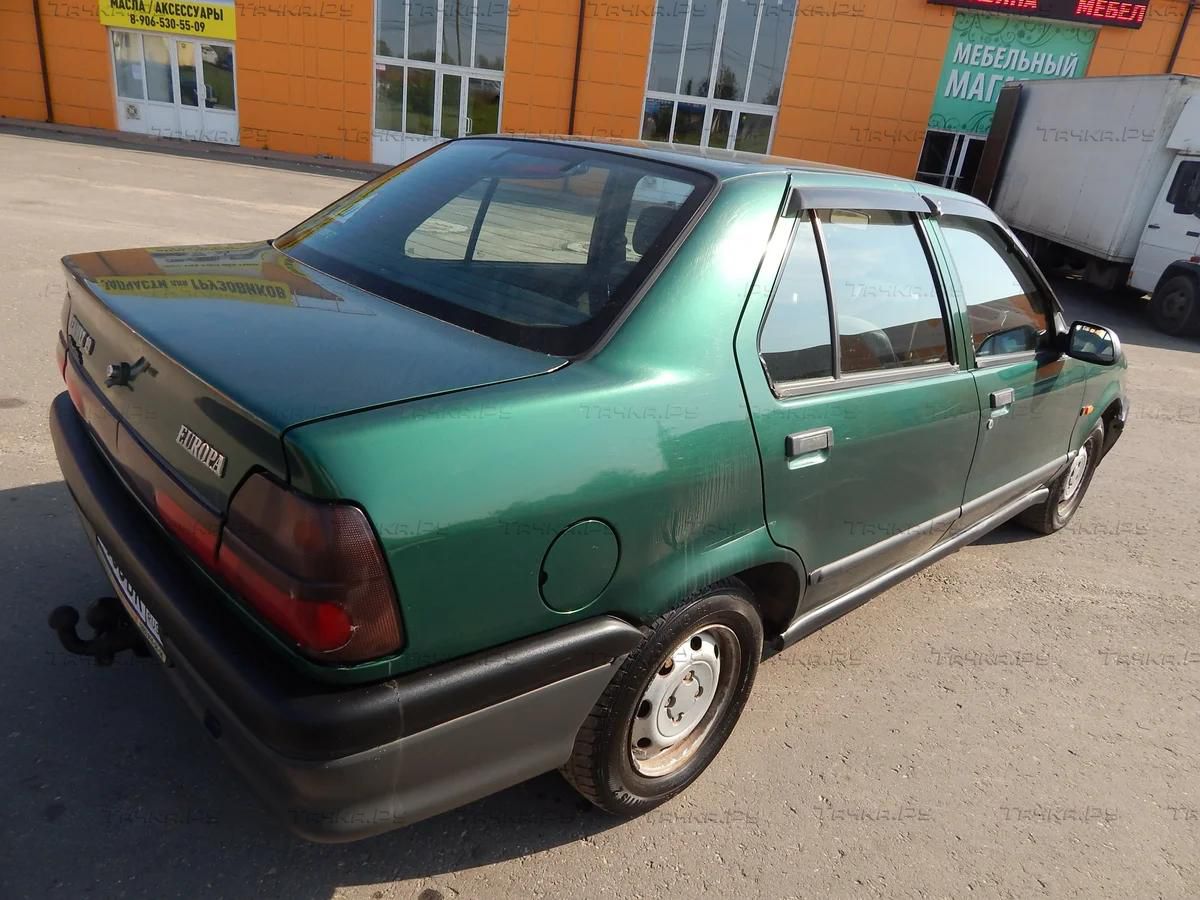 Дефлекторы Cobra Tuning для окон Renault 19 1992-1995. Артикул R13392 -  купить в Москве, фото, отзывы, доставка по всей России. Магазин Тачка.Ру