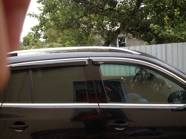 Дефлекторы V-Star для окон (хромированный молдинг) Volkswagen Tiguan II 2017-2026. Артикул CHR17012