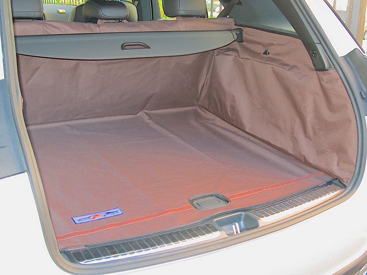 Защитный чехол AUTOSMSTUDIO "Standart" в багажник автомобиля для Mercedes-Benz GLE W167 2018-2026, бежевый. Артикул TP-GLE167-STD-BG