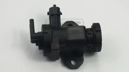 ДАТЧИК ПРЕОБРАЗОВАНИЯ ДАВЛЕНИЯ (Quattro Freni). Артикул QF96A00241