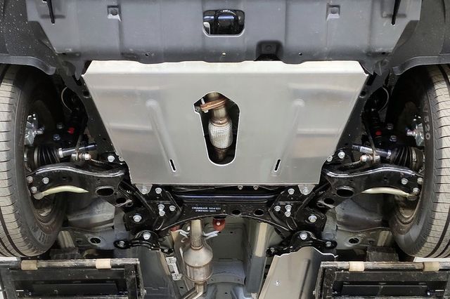 Защита алюминиевая ТСС (4 мм) для картера и КПП Changan CS75 FL 2WD 2020-2026. Артикул ZKTCC00444