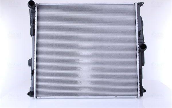 Радиатор охлаждения двигателя Nissens ** FIRST FIT **. Артикул 60811