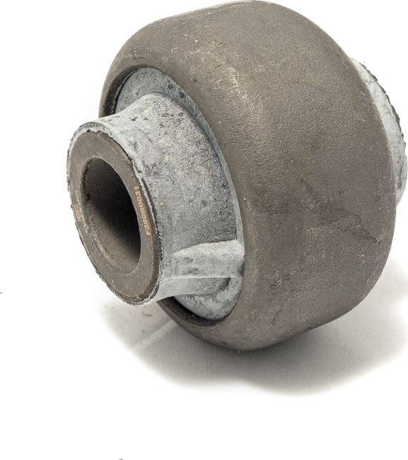 Сайлентблок переднего рычага подвески Cworks правый/левый для Citroen DS3 I 2009-2015. Артикул F280R0031