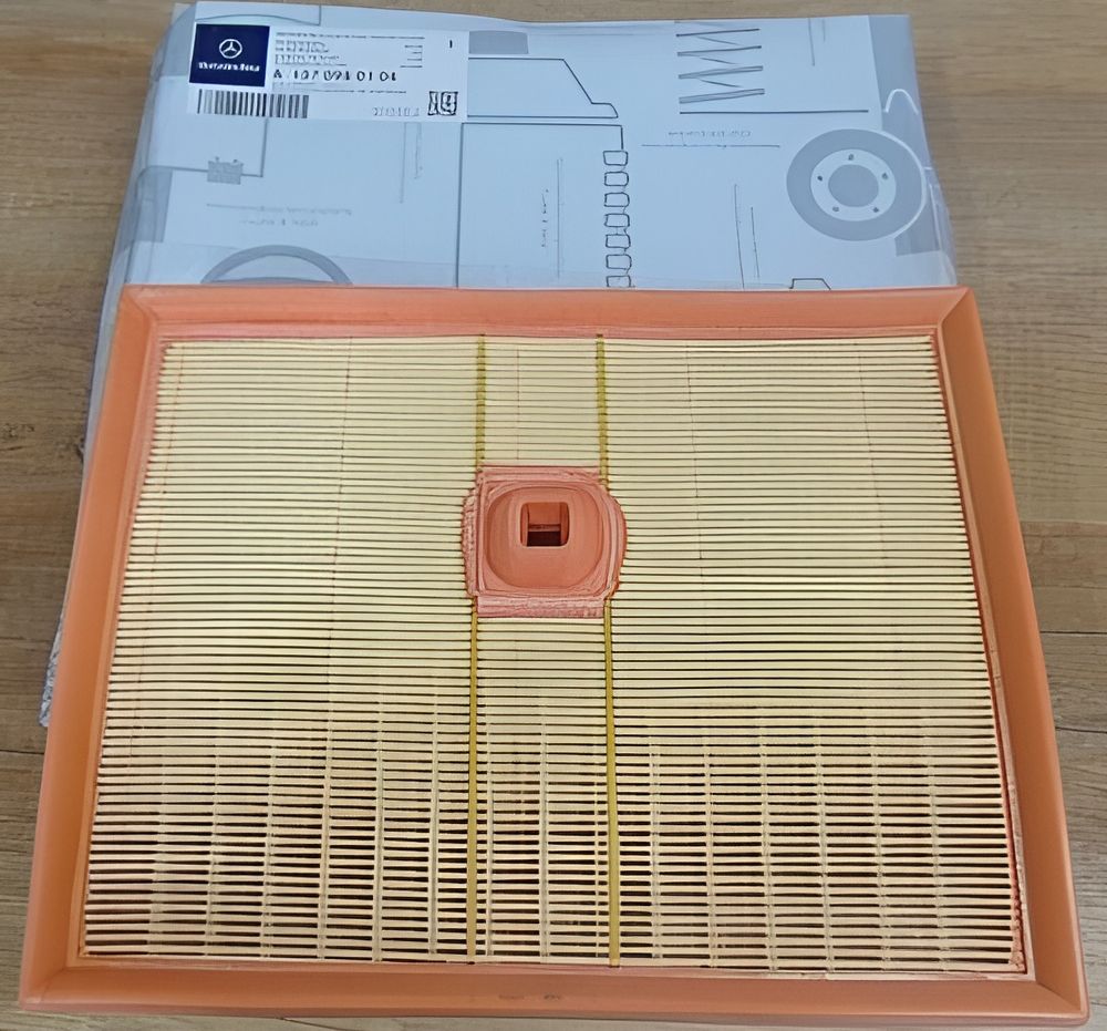 Воздушный фильтр Mercedes-Benz. Артикул A1370940104