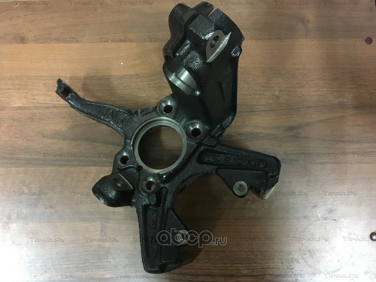Поворотный кулак VAG. Артикул 5C0407255A
