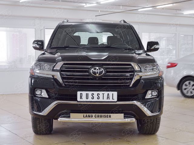 Защита RusStal переднего бампера d63 секции с надписью для Toyota Land Cruiser 200 2015-2021. Артикул TLCZ-002553