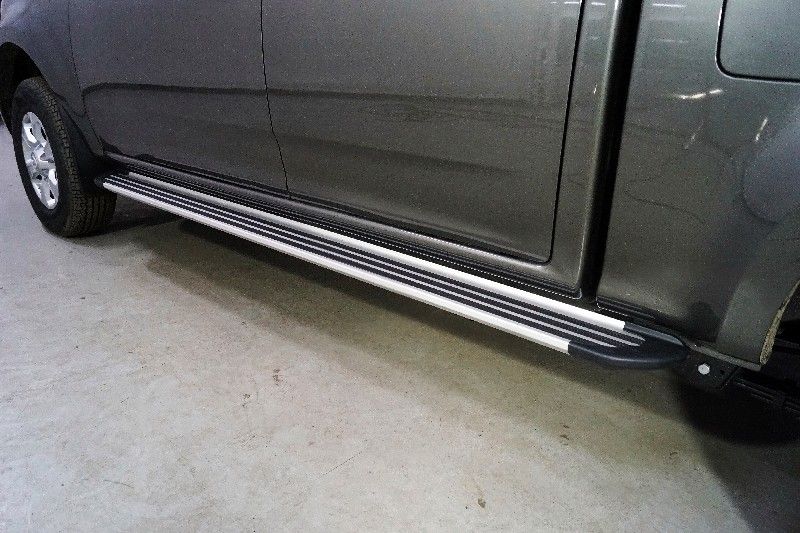 Пороги алюминиевые ТСС Slim Line Silver 2020 мм для Great Wall Wingle 7 4WD 2.0 TD 2020-2026. Артикул GRWALWING720-17S