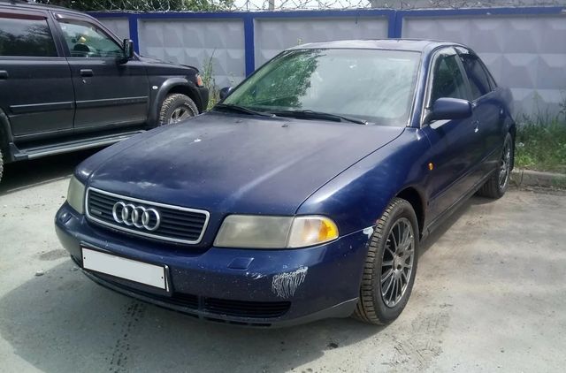 Дефлекторы Cobra Tuning для окон Audi A4 B5 седан 1995-2000. Артикул A11195