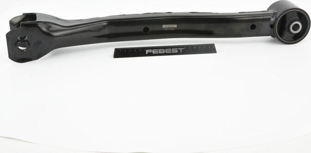 Продольный рычаг задней подвески Febest правый для Mitsubishi Pajero III 2000-2006. Артикул 0425-V70RRH