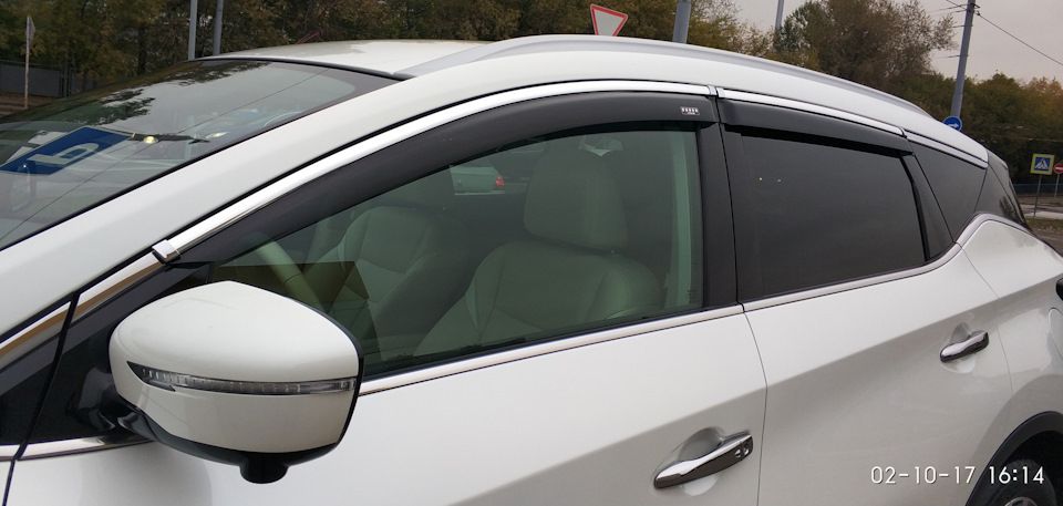 Дефлекторы V-Star для окон с хромированным молдингом Nissan Murano Z52 2015-2026. Артикул CHR57744