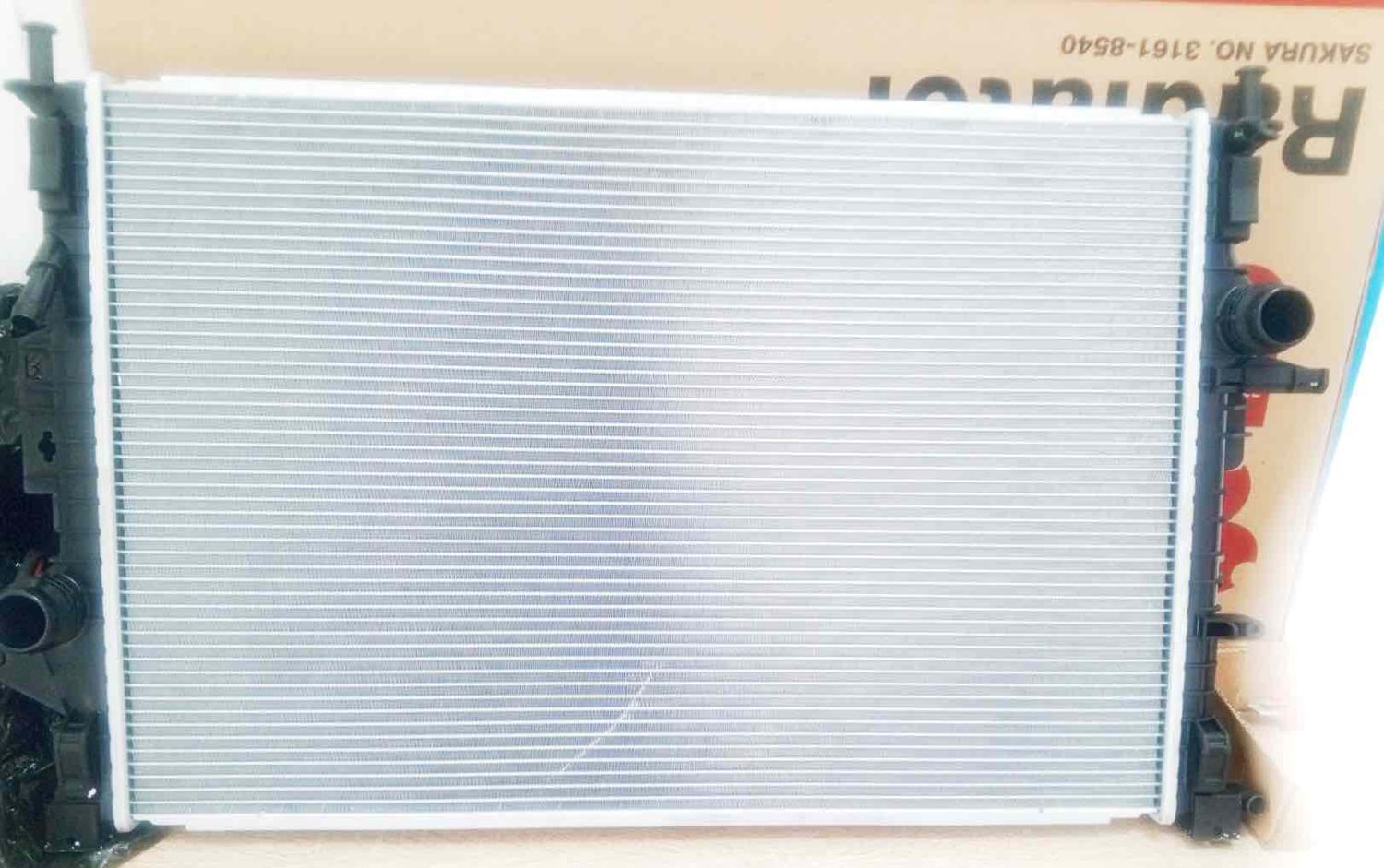 Радиатор охлаждения двигателя Sakura. Артикул 3161-8540