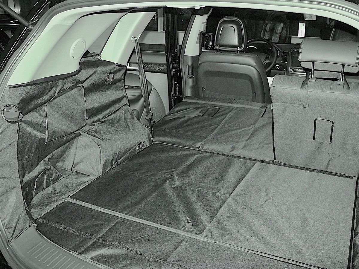 Защитный чехол AUTOSMSTUDIO "Maxi" в багажник автомобиля для Kia Sorento II 2009-2020, черный. Артикул TP-K6SOR-MAXI-BL