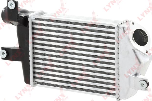 Интеркулер LYNXauto. Артикул RT-0026
