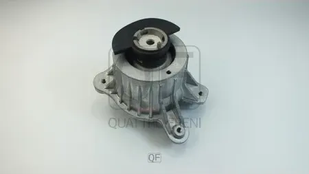 ОПОРА ДВИГАТЕЛЯ RH (Quattro Freni). Артикул QF00A00636