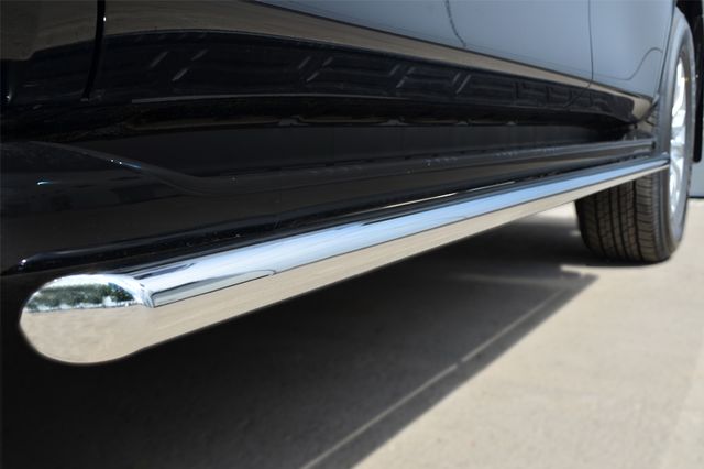 Защита штатного порога RusStal труба d42 (вариант 1) для Nissan Patrol Y62 2014-2026. Артикул PATT-001732