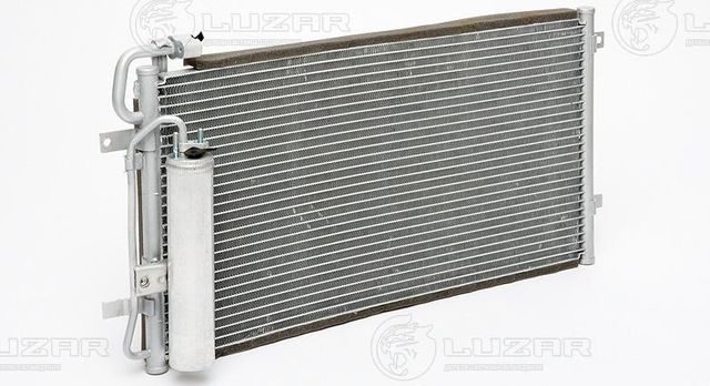 Радиатор кондиционера (конденсатор) Luzar для Lada Priora I 2008-2013. Артикул LRAC 0127