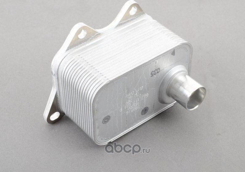 Радиатор масляный (маслоохладитель) для двигателя VAG. Артикул 06J117021Q