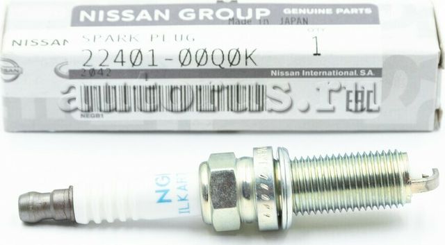 Свеча зажигания Nissan. Артикул 2240100Q0K