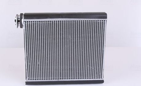 Испаритель кондиционера Nissens. Артикул 92365