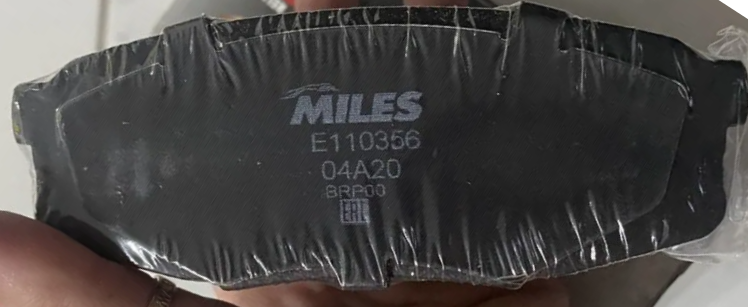 Тормозные колодки Miles (Semi-Metallic). Артикул E110356