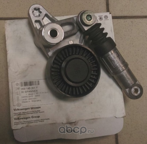 Натяжной ролик (натяжитель) приводного поликлинового ремня VAG. Артикул 059145201F