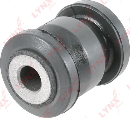 Сайлентблок переднего рычага подвески LYNXauto. Артикул C9973