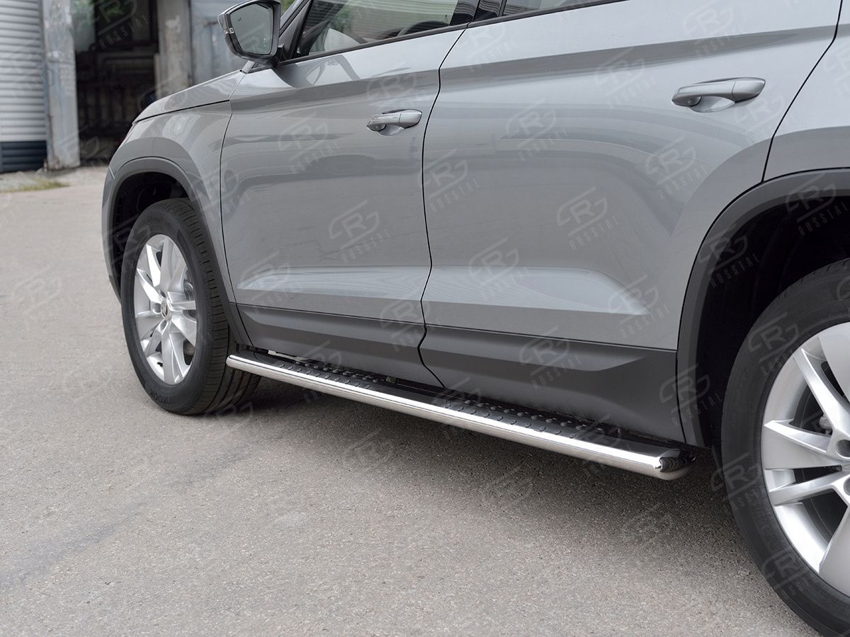 Защита порогов RusStal труба 120х60 овал с проступью для Skoda Kodiaq 2017-2026. Артикул SKKO-002771