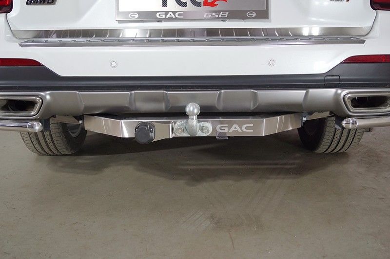 Фаркоп ТСС с накладкой с надписью GAC для GAC GS8 4WD I 2019-2023. Артикул TCU00320