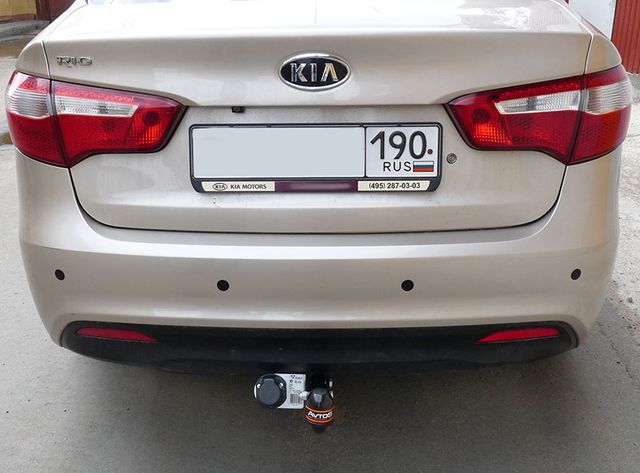 Фаркоп AvtoS для Hyundai Solaris I седан, хетчбек 2011-2017. Артикул HY 23