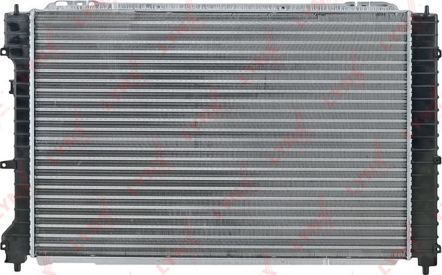 Радиатор охлаждения двигателя LYNXauto для Mazda Tribute I 2000-2008. Артикул RM-1348