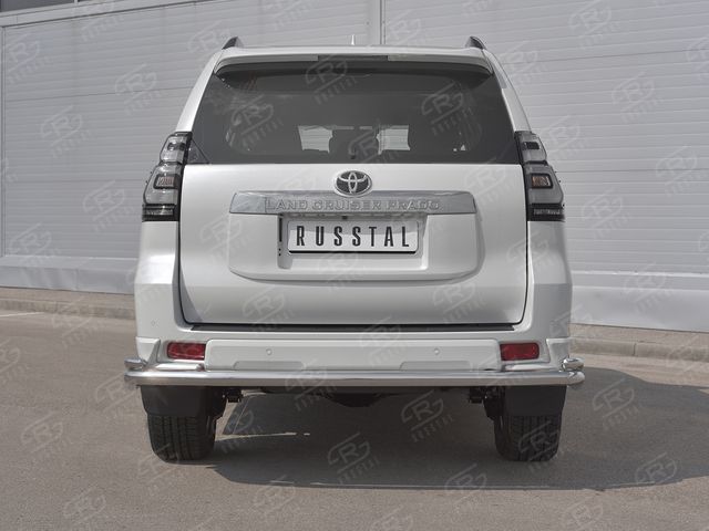 Защита RusStal заднего бампера d63 секции d42x2 уголки для Toyota Land Cruiser Prado 150 Style 2019-2020. Артикул LCPZ-003303