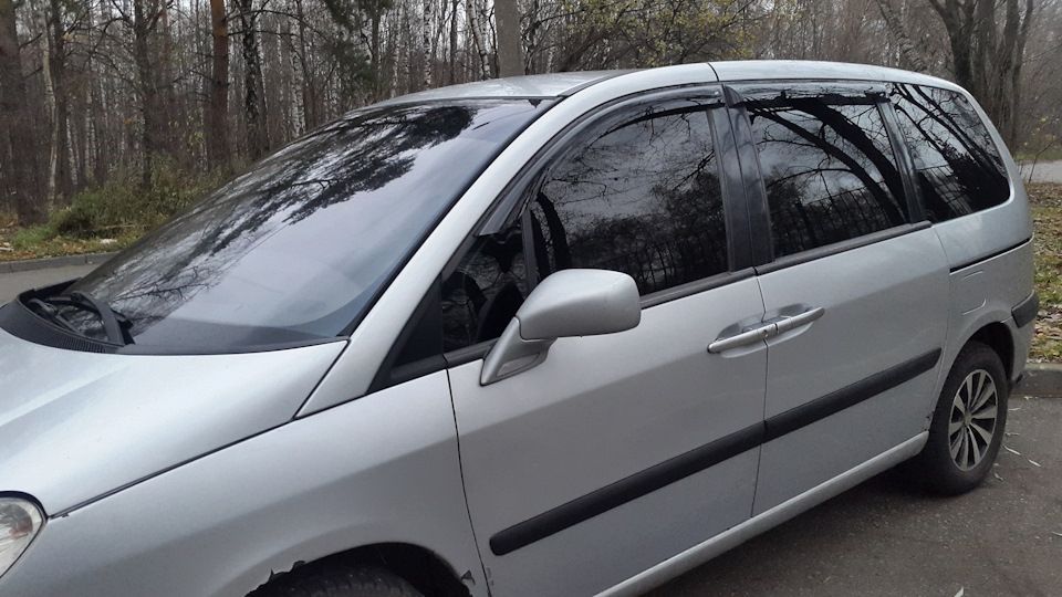 Дефлекторы Cobra Tuning для окон Citroen C8 2002-2014. Артикул P12802