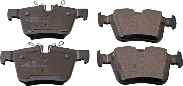Тормозные колодки Blue Print. Артикул ADJ134251