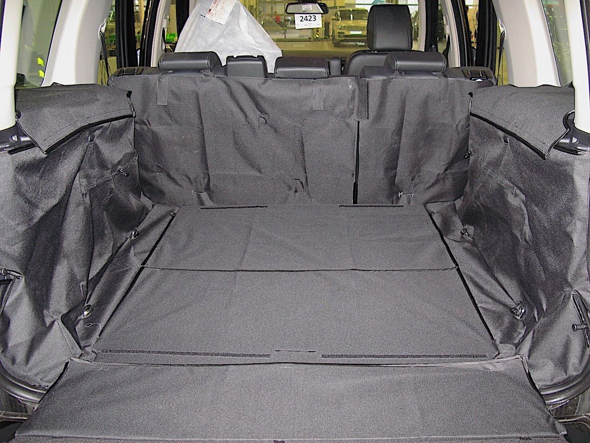 Защитный чехол AUTOSMSTUDIO "Maxi" в багажник автомобиля для Land Rover Discovery III, IV (5-мест) 2004-2009 2009-2017, серый. Артикул TP-LRRDISC5-MAXI-GR