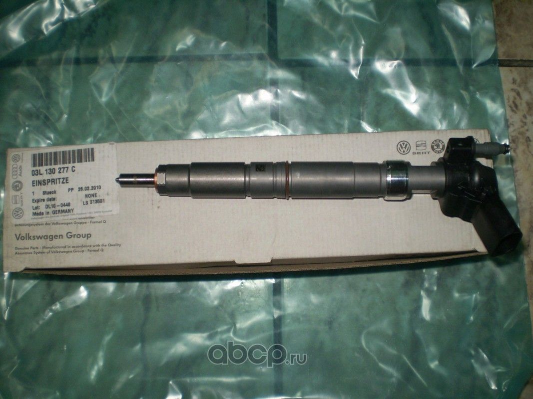 Форсунка топливная VAG. Артикул 03L130277C