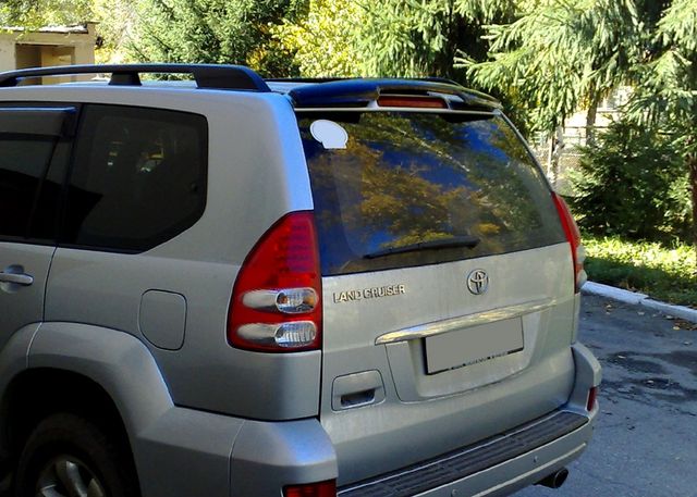 Дефлектор SIM для заднего стекла Toyota Land Cruiser Prado 120 2002-2009. Артикул STOLCP0342